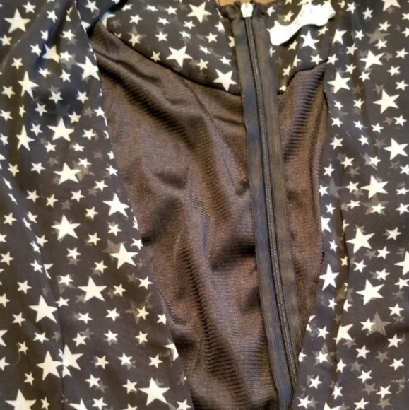 Black Maxi Dress Stars low plunge - Picture 5 of 6